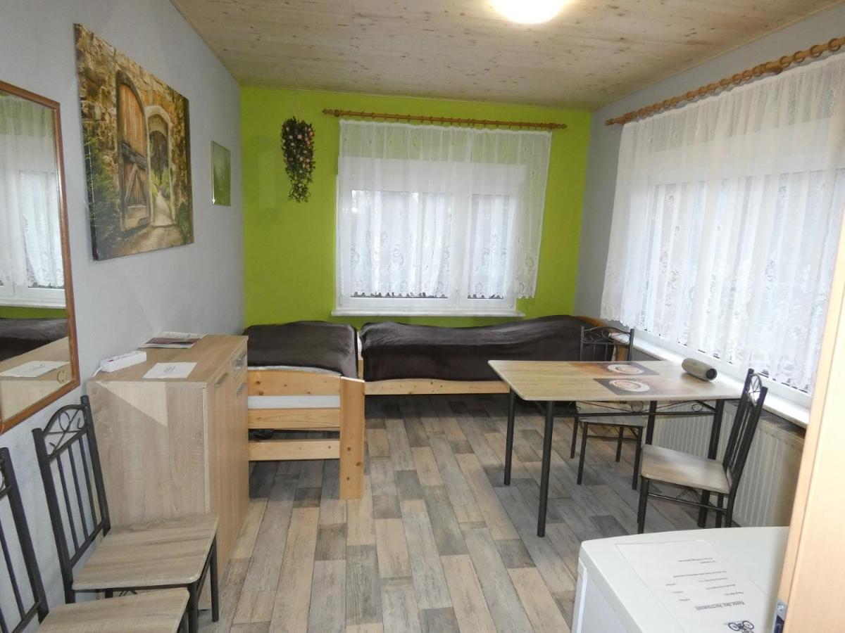 Radlerzimmer Strasen Buitenkant foto